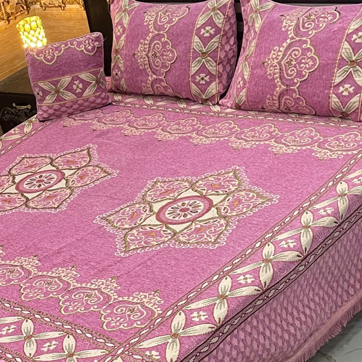 4Pc Velvet Jacquard Bedsheet