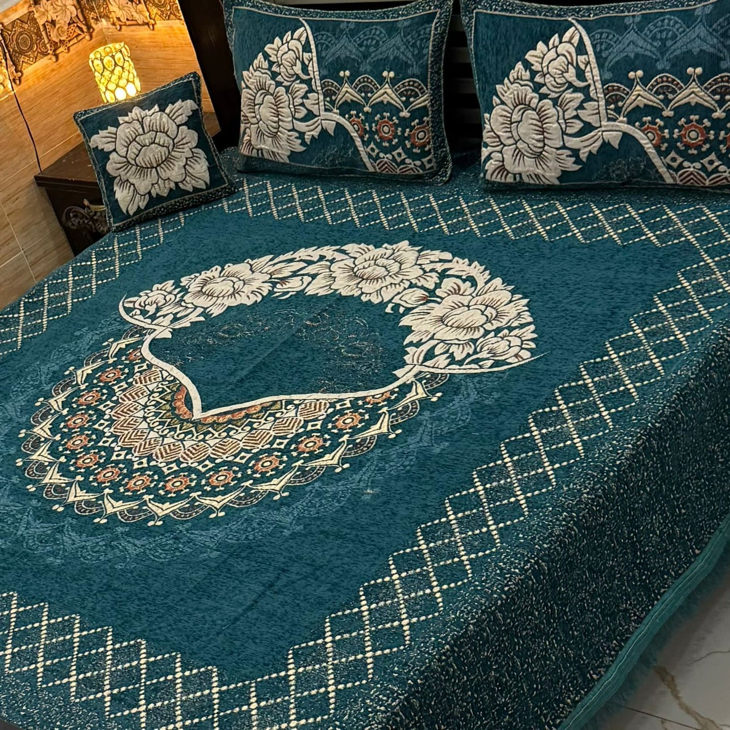 4Pc Velvet Jacquard Bedsheet