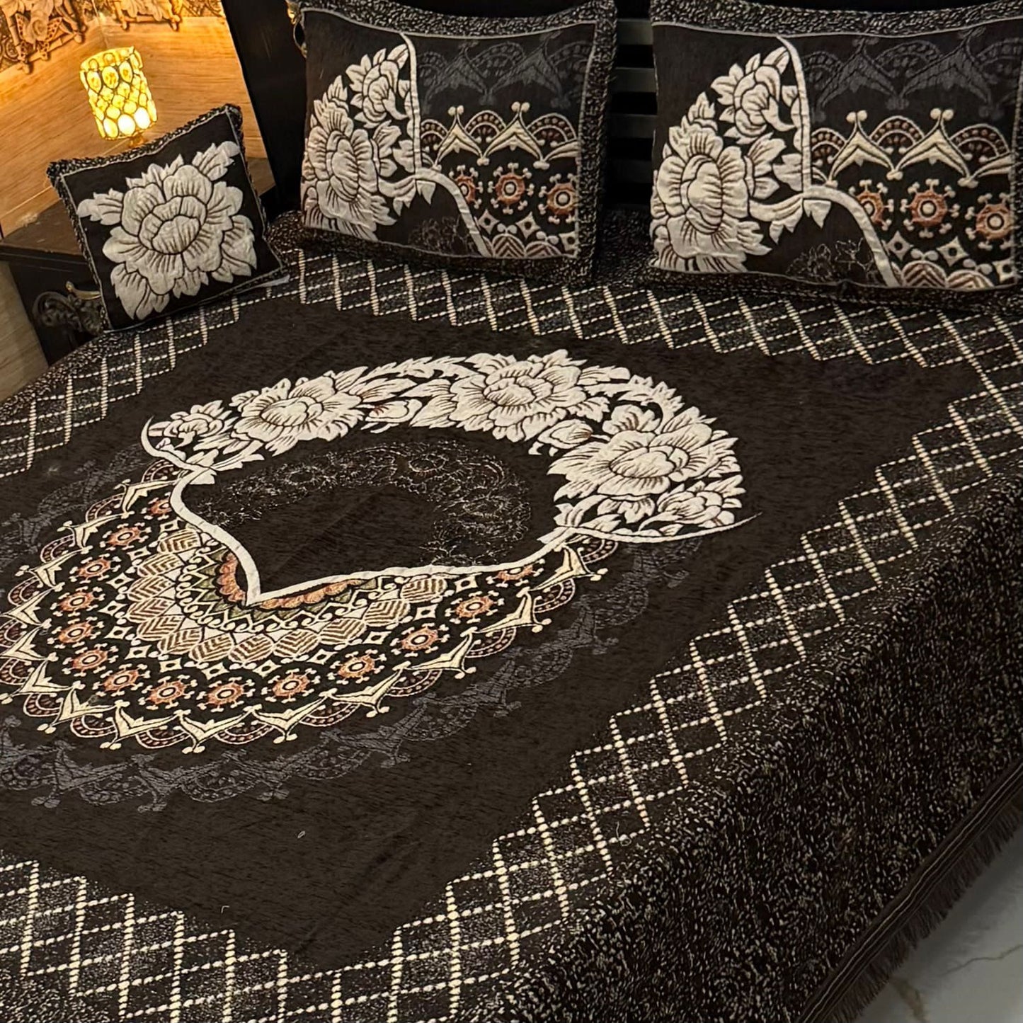 4Pc Velvet Jacquard Bedsheet