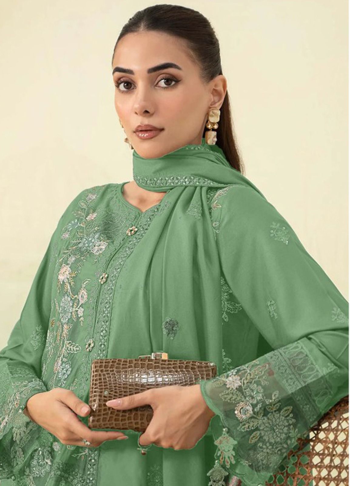 Maria B Winter Collection 2025 – Royal Touch of Elegance