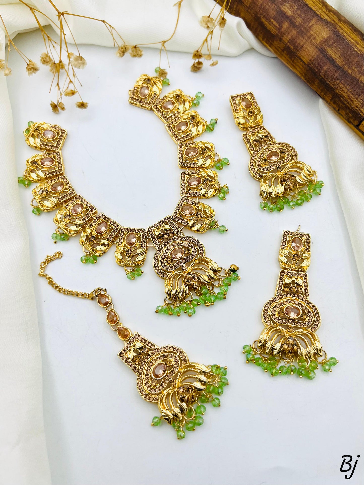 Fancy Zircon Work Manjoos Necklace Set – New Arrival