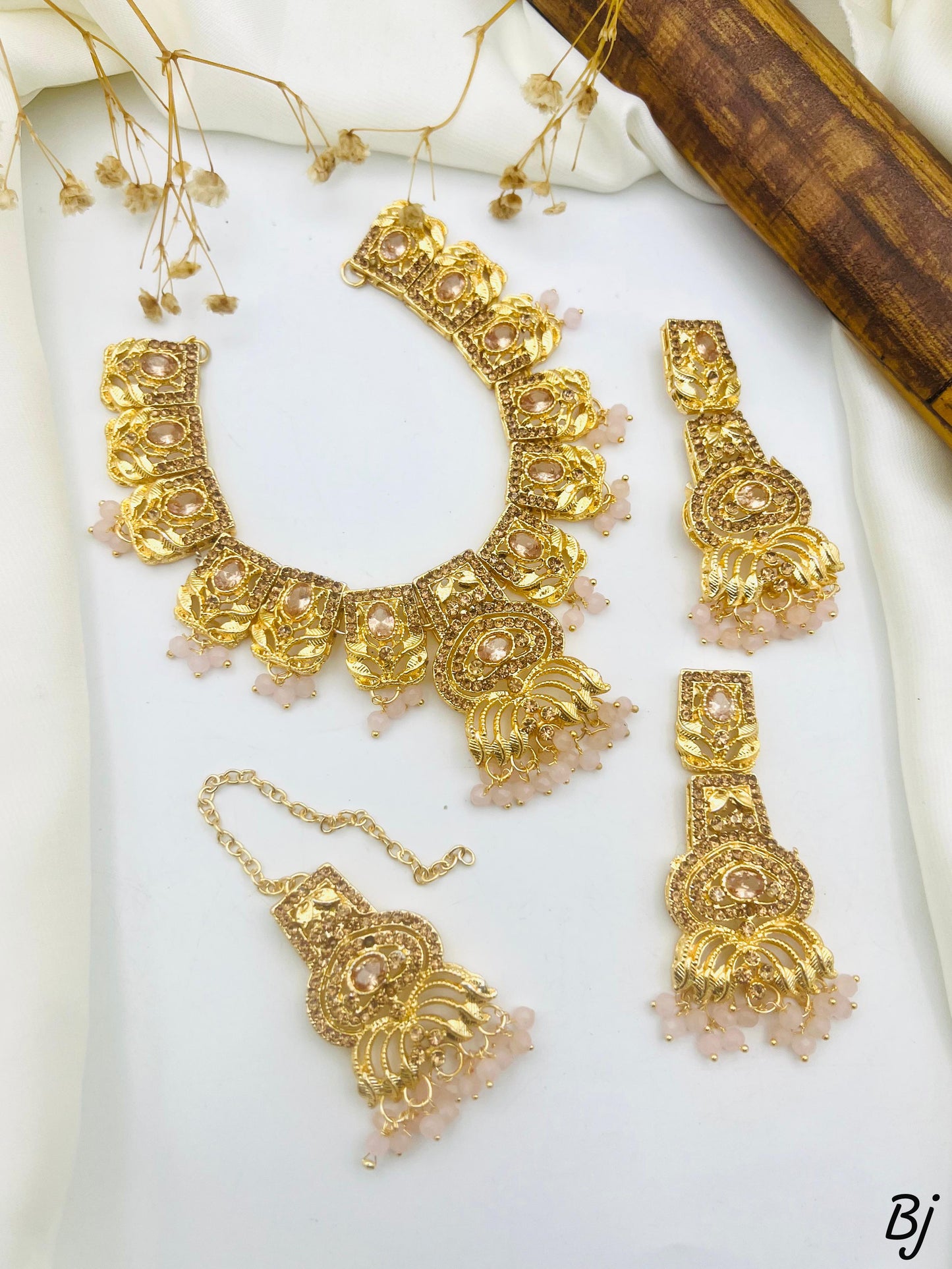 Fancy Zircon Work Manjoos Necklace Set – New Arrival